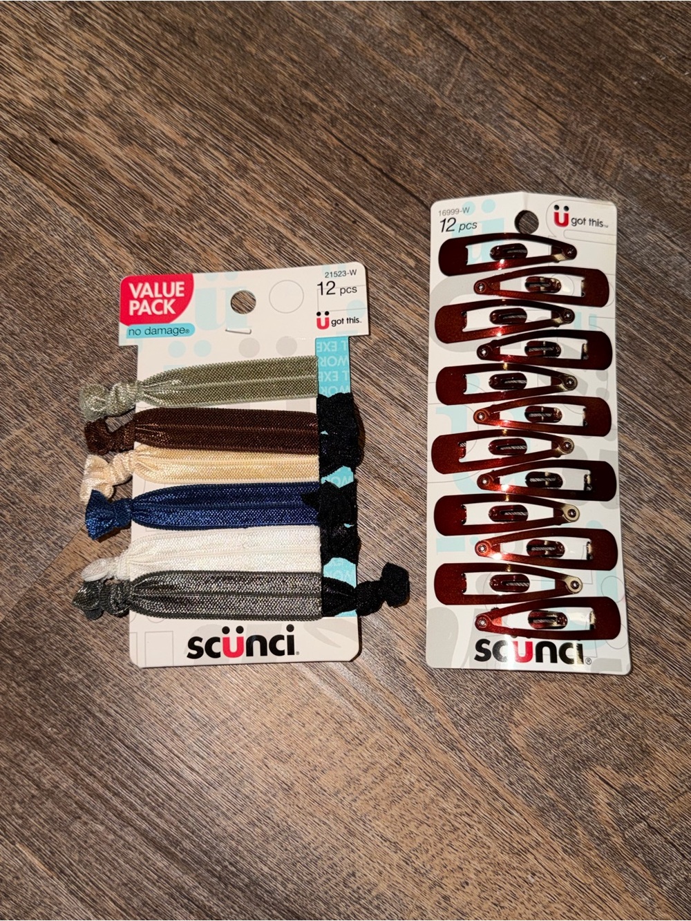 scünci Hair Accessories Set - Neutral & Blue Elastic Bands + Brown Clips